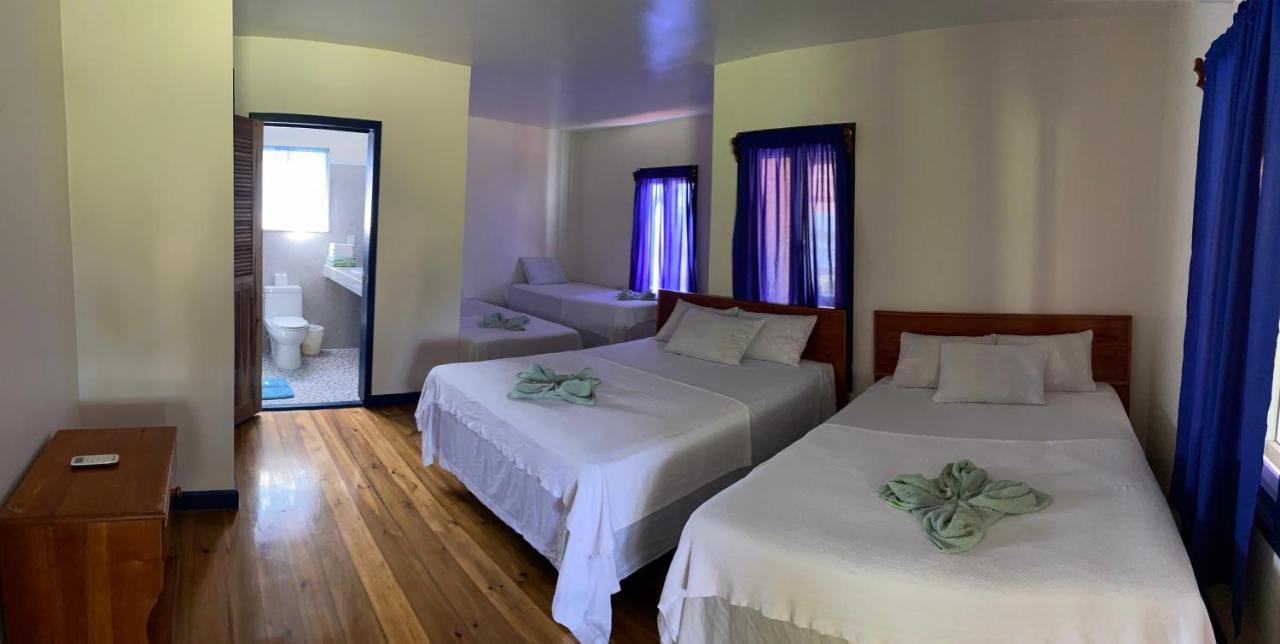 Coral View Beach Resort Utila Room photo