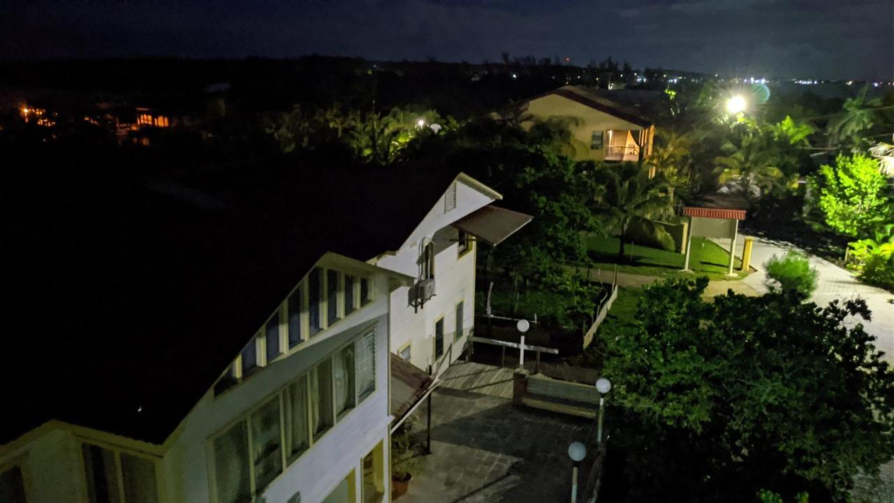 Coral View Beach Resort Utila Exterior photo